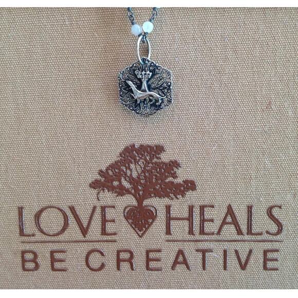 Love Heals French White Bronze Anne of Brittany Ermine, L'Hermine Charm LH44 - Picture 4 of 7